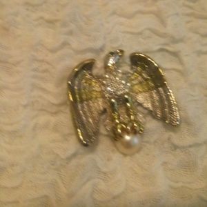 Eagle pin